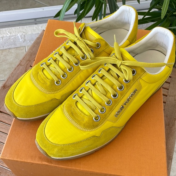 Louis Vuitton mens sneakers size LV10 - Picture 2 of 11